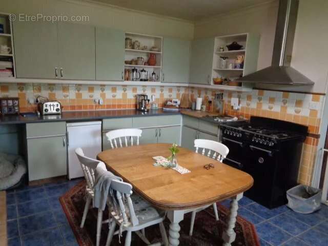 Ferme traditionnelle en pierre et maison d'hôtes sur son propre terrain - photo 3