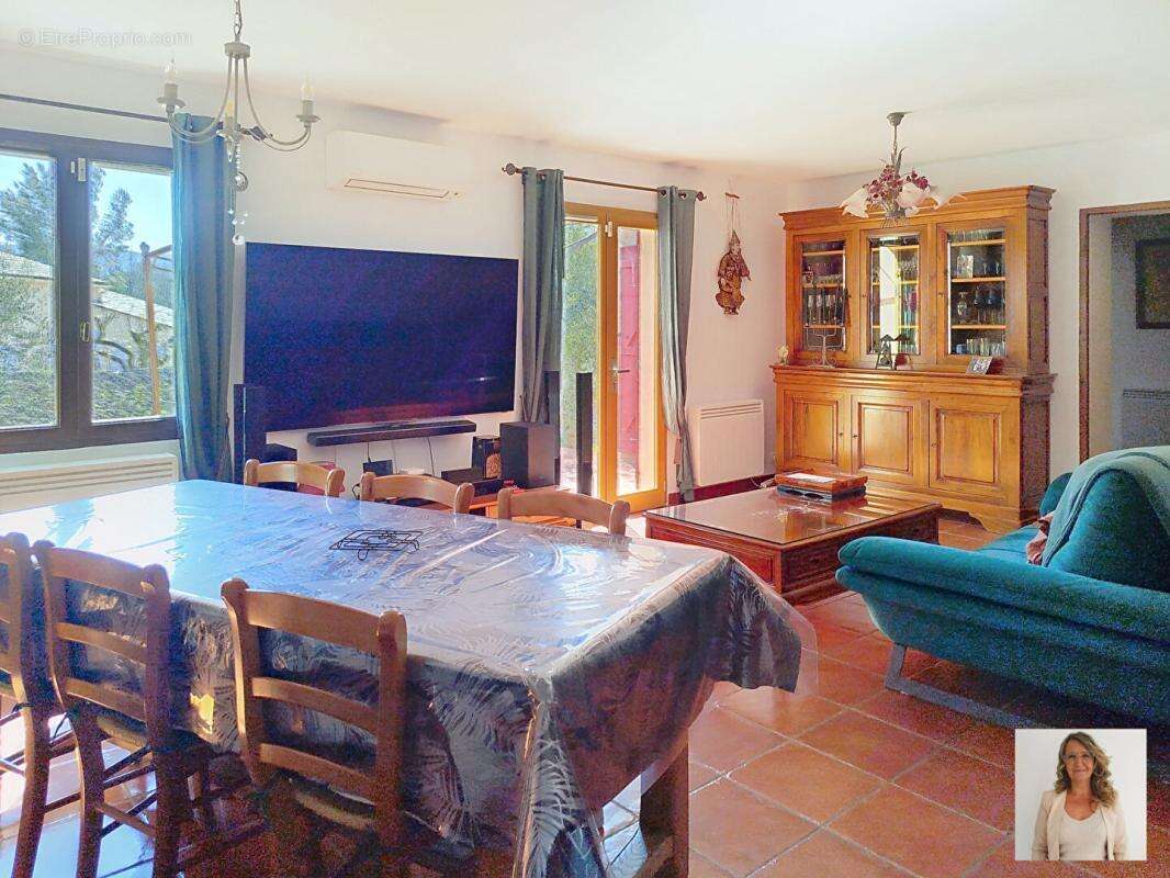 Maison à SAINT-MAXIMIN-LA-SAINTE-BAUME