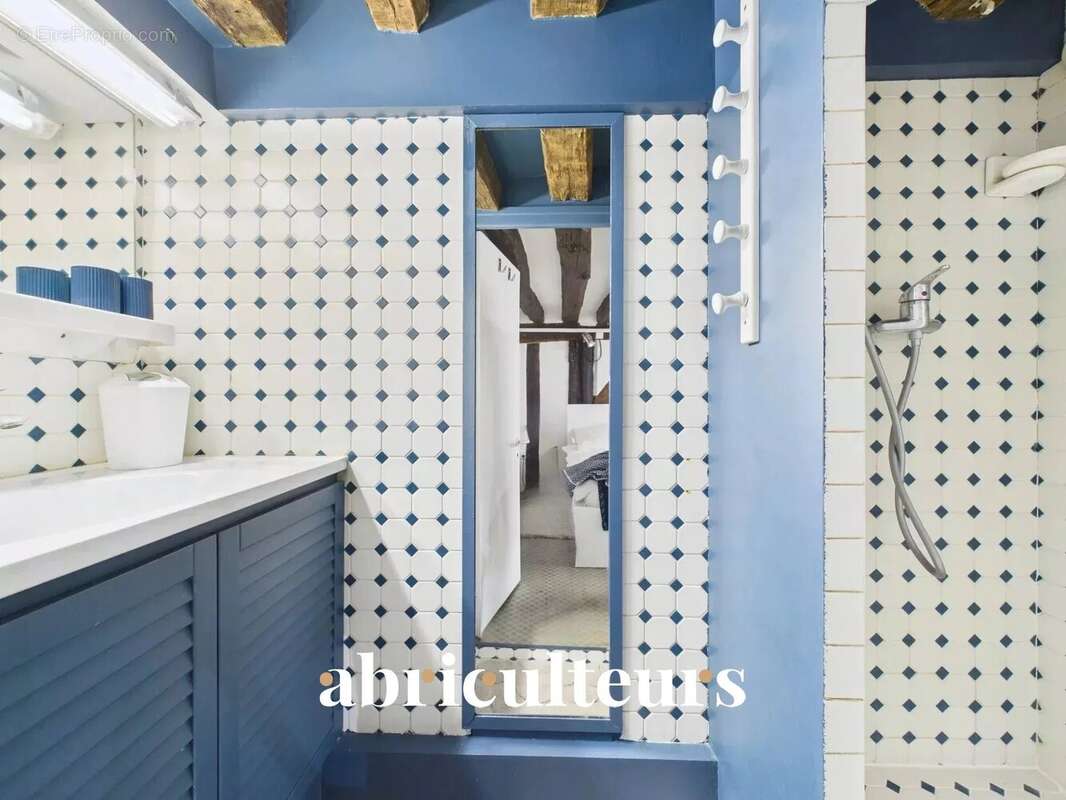 Appartement à PARIS-5E