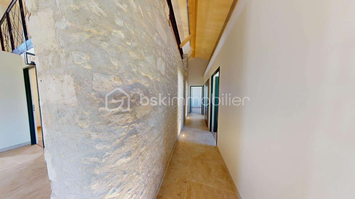 Maison à BARBEZIEUX-SAINT-HILAIRE