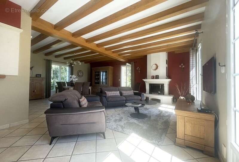 Villa d'architecte et gîte indépendant dans un parc paysager de plus de 4 000 m² SUD de COGNAC proche de BARBEZIEUX SAINT HILAIR - photo 8
