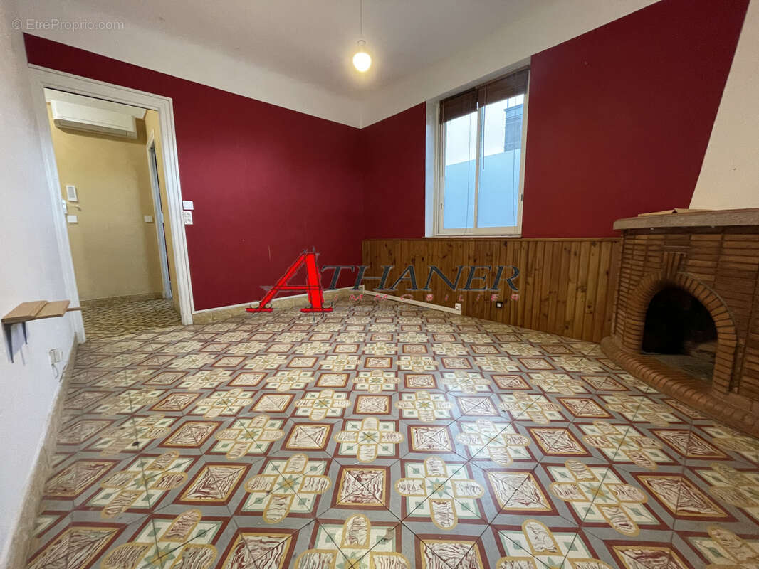 Argeles sur Mer - Grand appartement - A rénover - 5 Pièces - 86m2 - photo 2