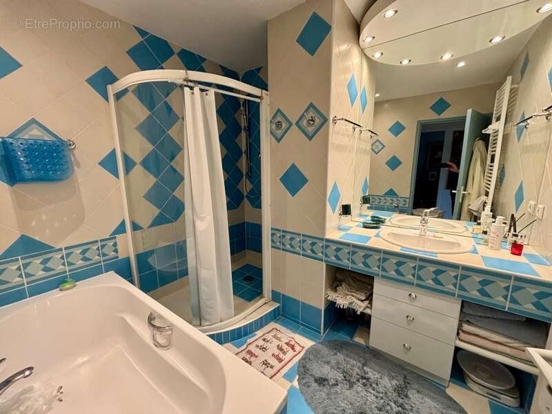 Appartement à VAULNAVEYS-LE-HAUT