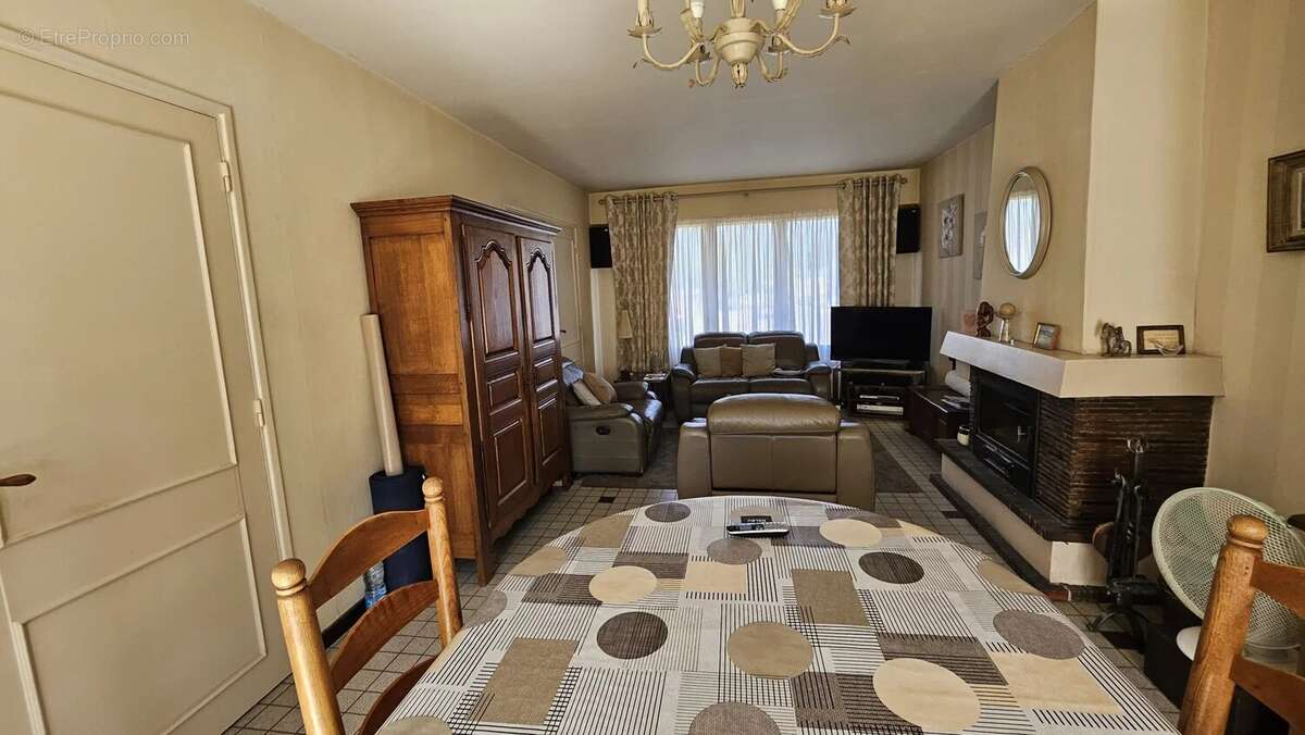 Maison 100 m² à Neuville-En-Ferrain  - photo 3