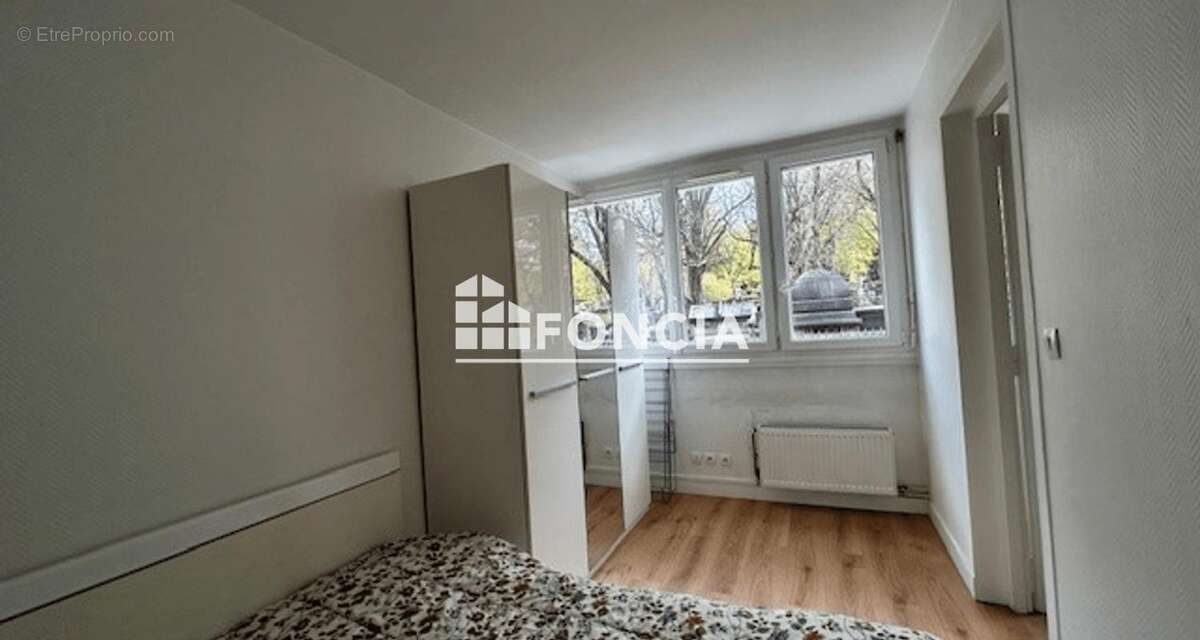 Appartement à PARIS-20E