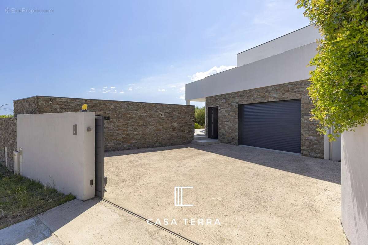 Maison à PORTO-VECCHIO
