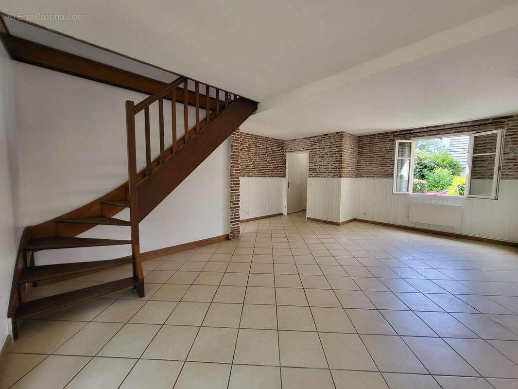 Maison à LA QUEUE-EN-BRIE