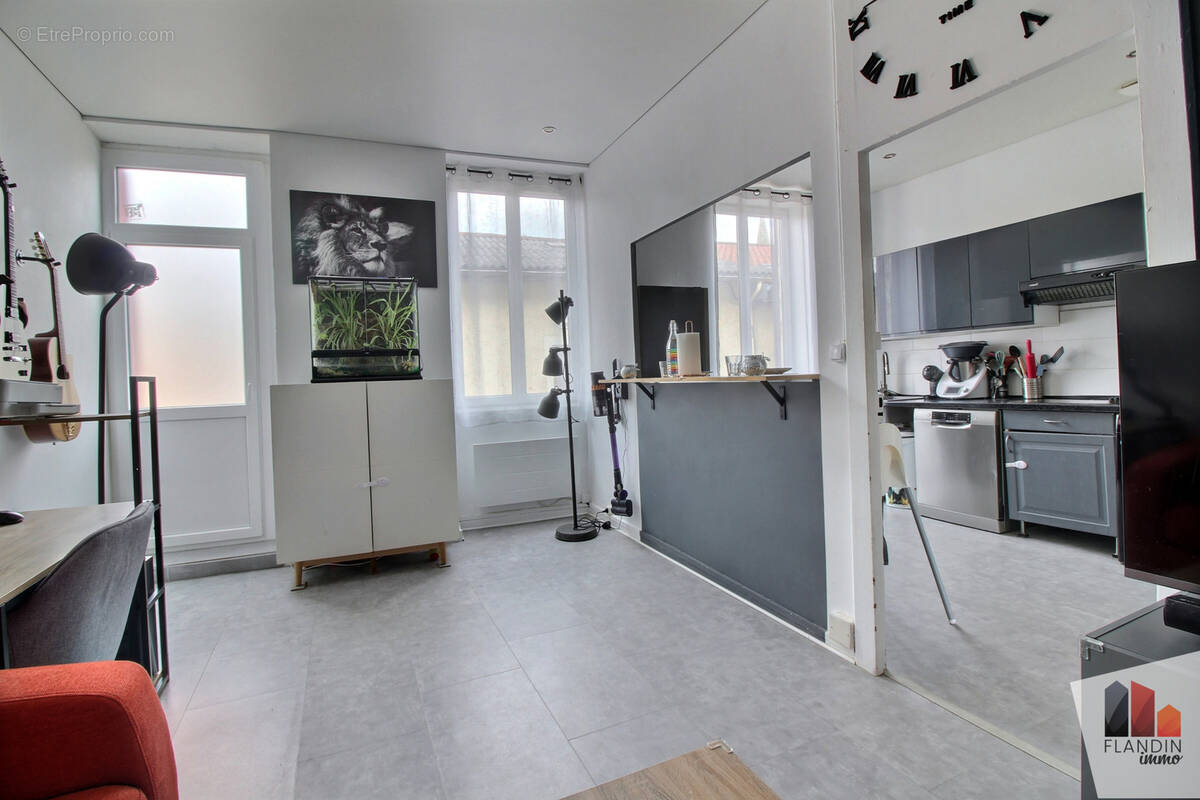 Appartement à VERNAISON