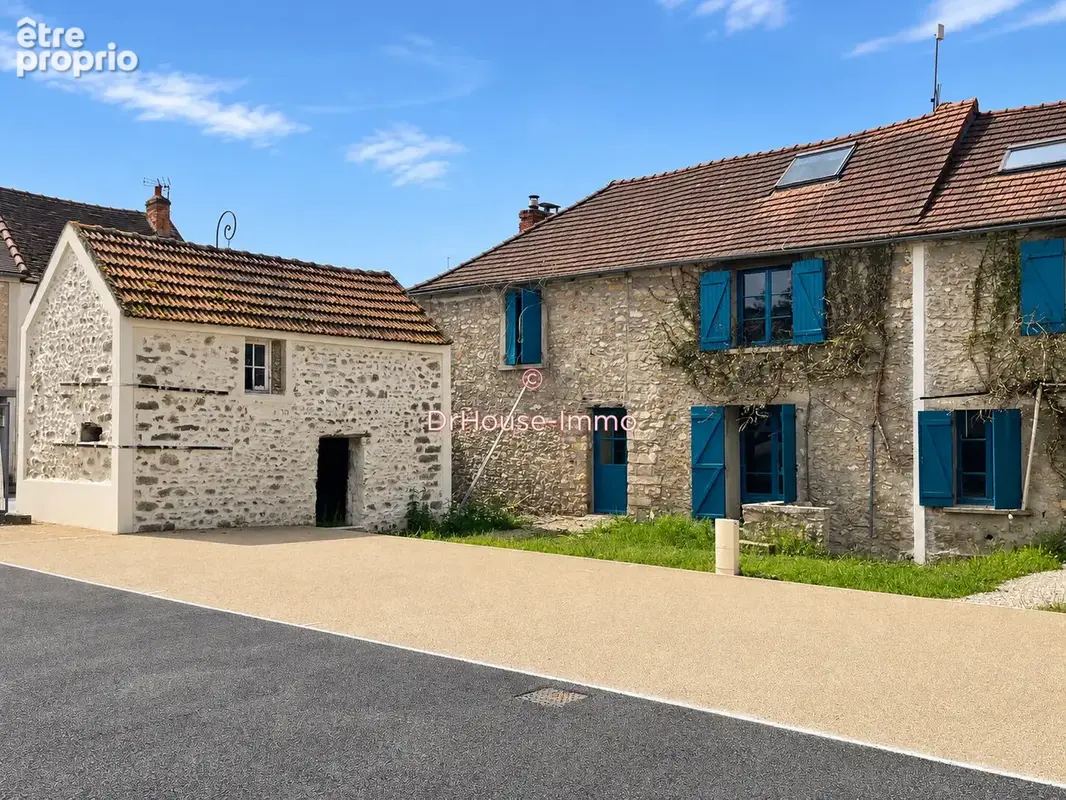 Photo Maison à Fontenay-Le-Vicomte au prix de 239 000€