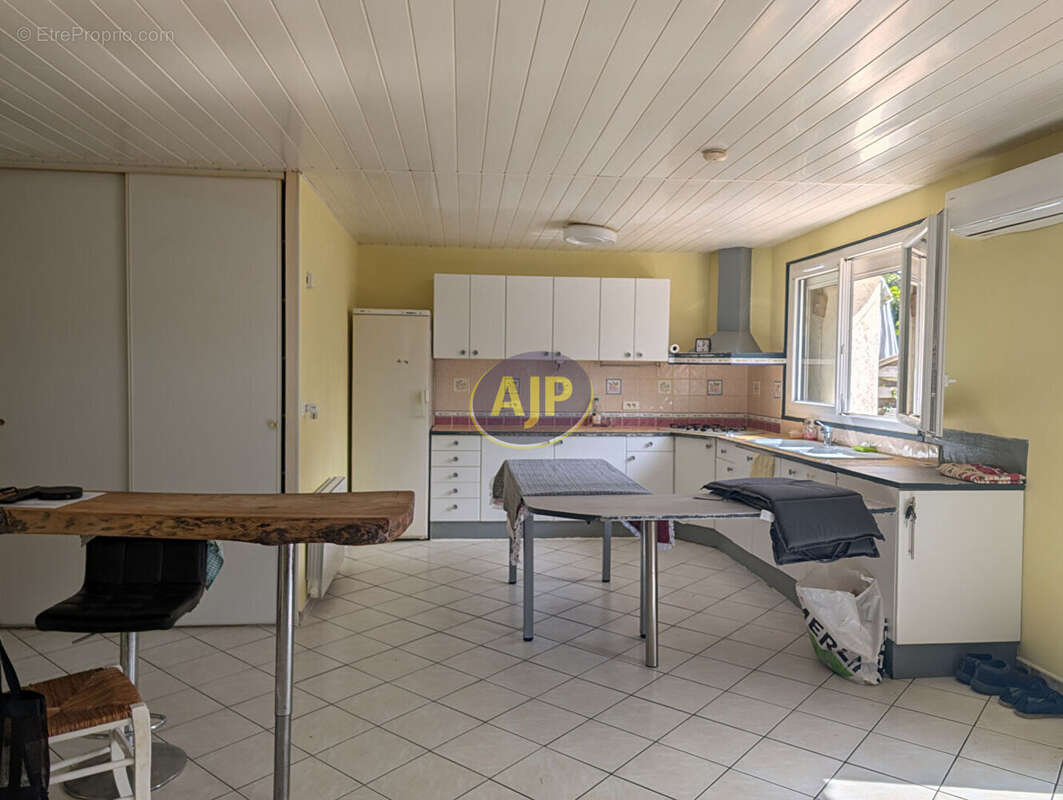 Appartement à LE VERDON-SUR-MER