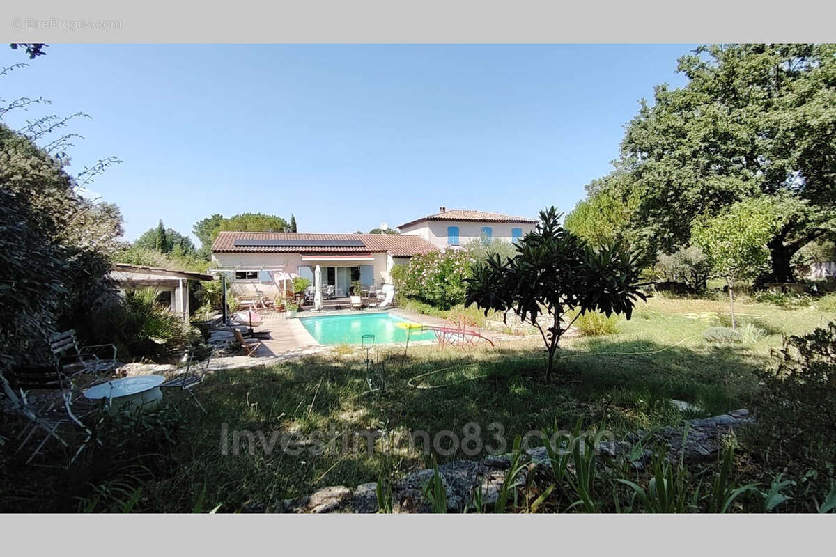 Maison 261 m² à Neoules  - photo 9