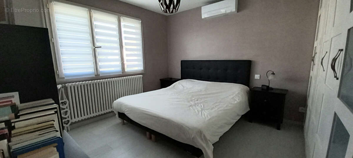 Maison à SAINT-ROMAIN-DE-JALIONAS