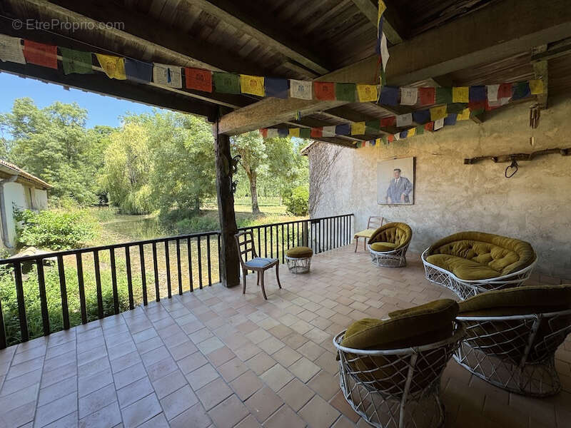 Magnifique moulin avec une piscine, des bois, verger, prairie et piscine couverte- pas des voisins proches - photo 5