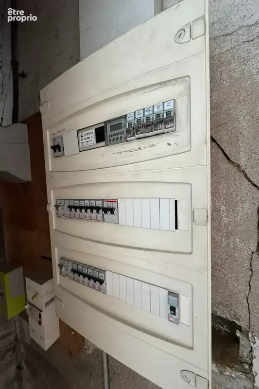 Bel immeuble en centre-ville ? 221,83 m2 Cet immeu - photo 16
