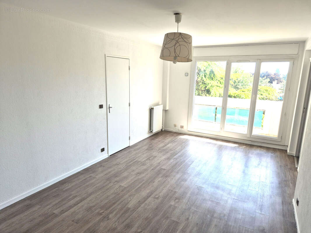 Appartement à EPINAY-SUR-SEINE