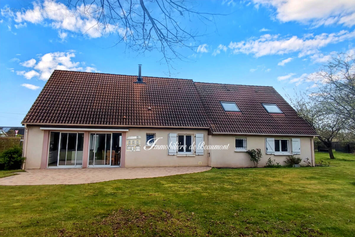 Maison à BEAUMONT-LE-ROGER