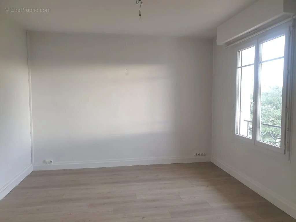 F2 - 43 m² Quartier calme -  PAU - photo 2