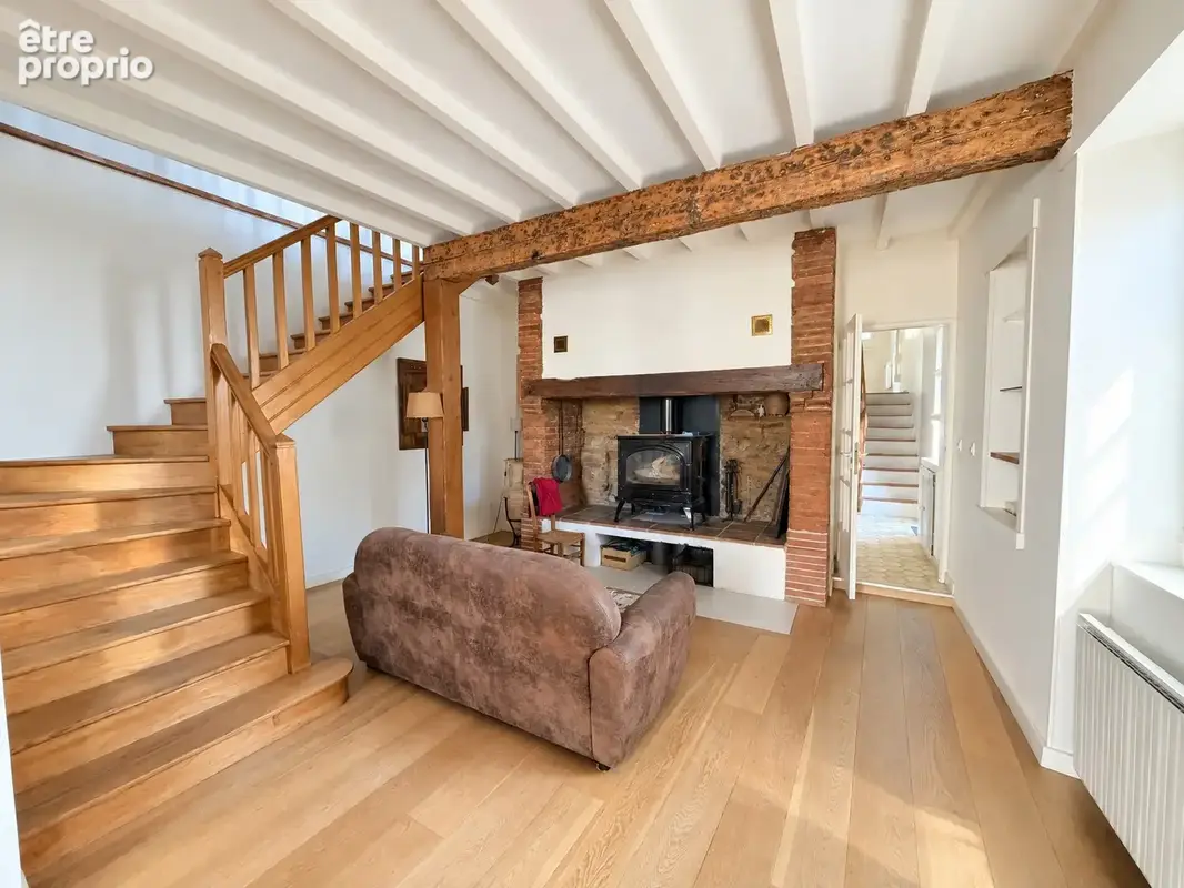 Maison de village atypique de 150 m2 avec jardin, garage et terrain constructible - photo 2