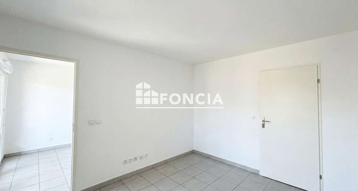 Appartement à MARSEILLE-3E