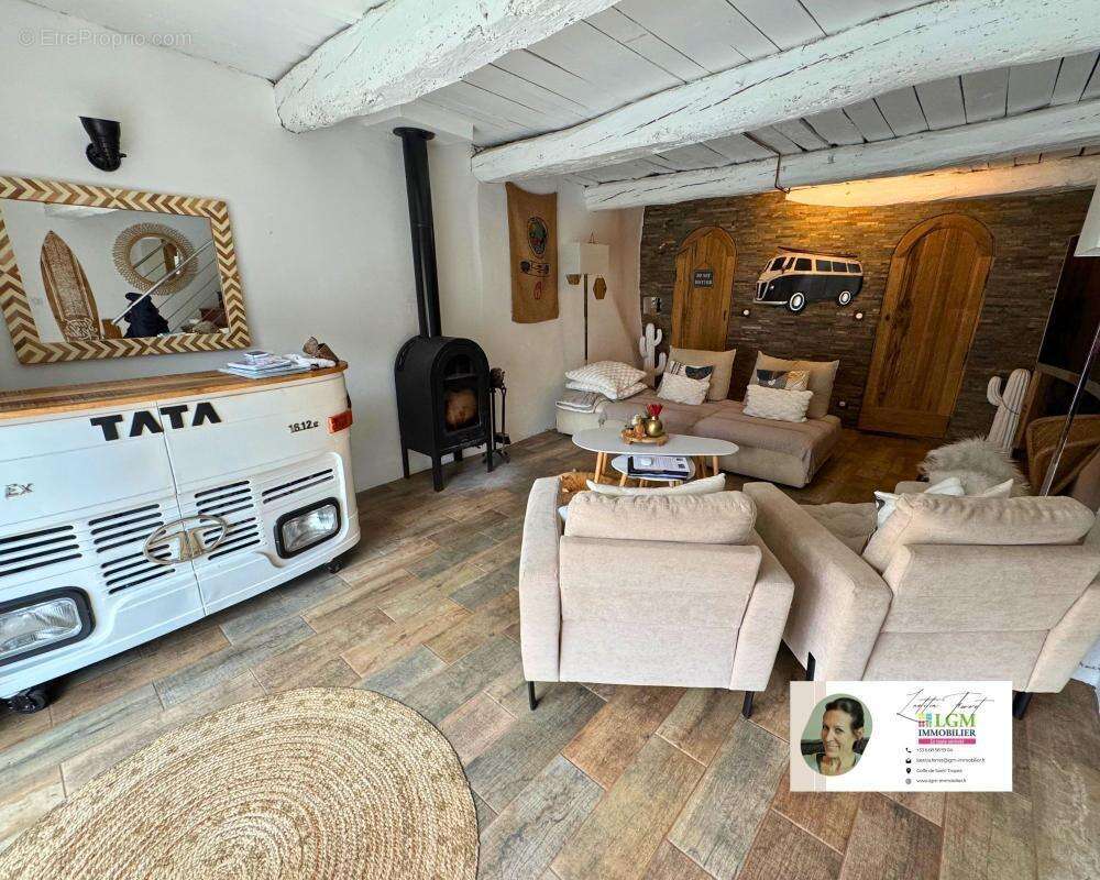 Maison à PLAN-DE-LA-TOUR