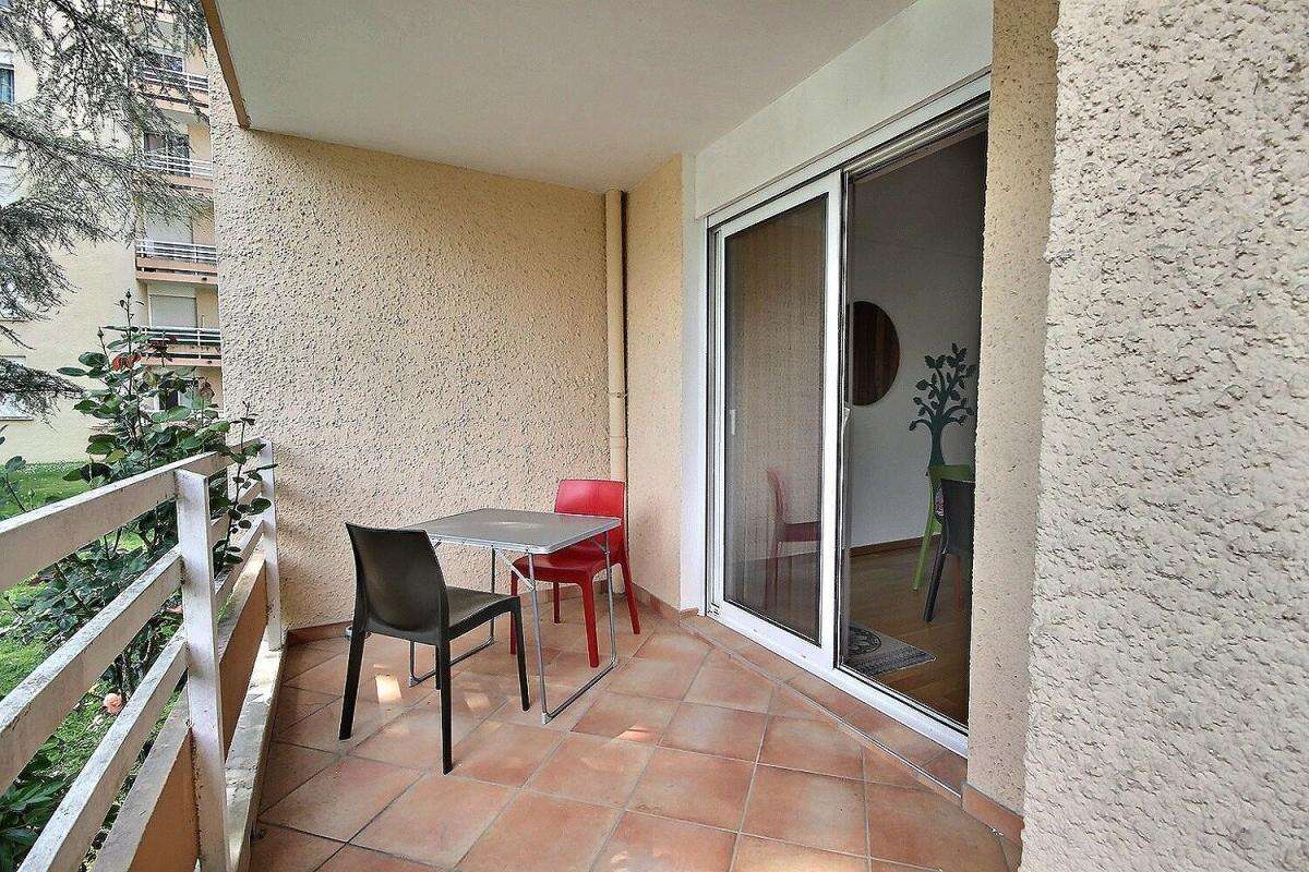 Appartement à BILLERE