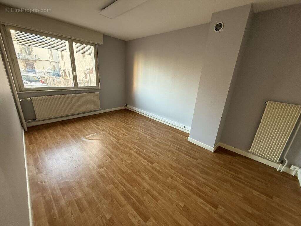 Commerce à REMIREMONT