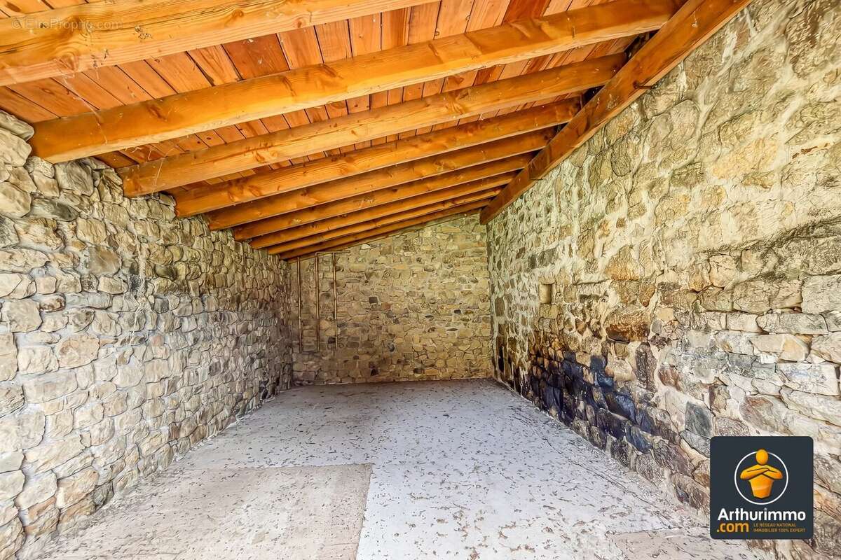 Maison à SAINT-JEURE-D'ANDAURE