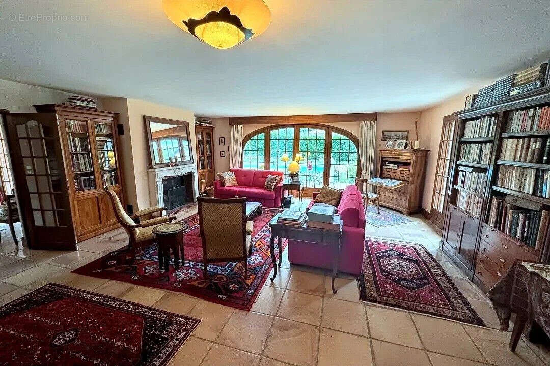 Maison 230 m² à Nernier  - photo 8