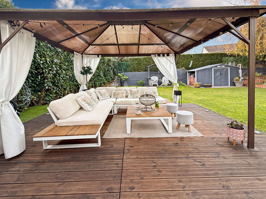 Maison à JOUY-LE-MOUTIER