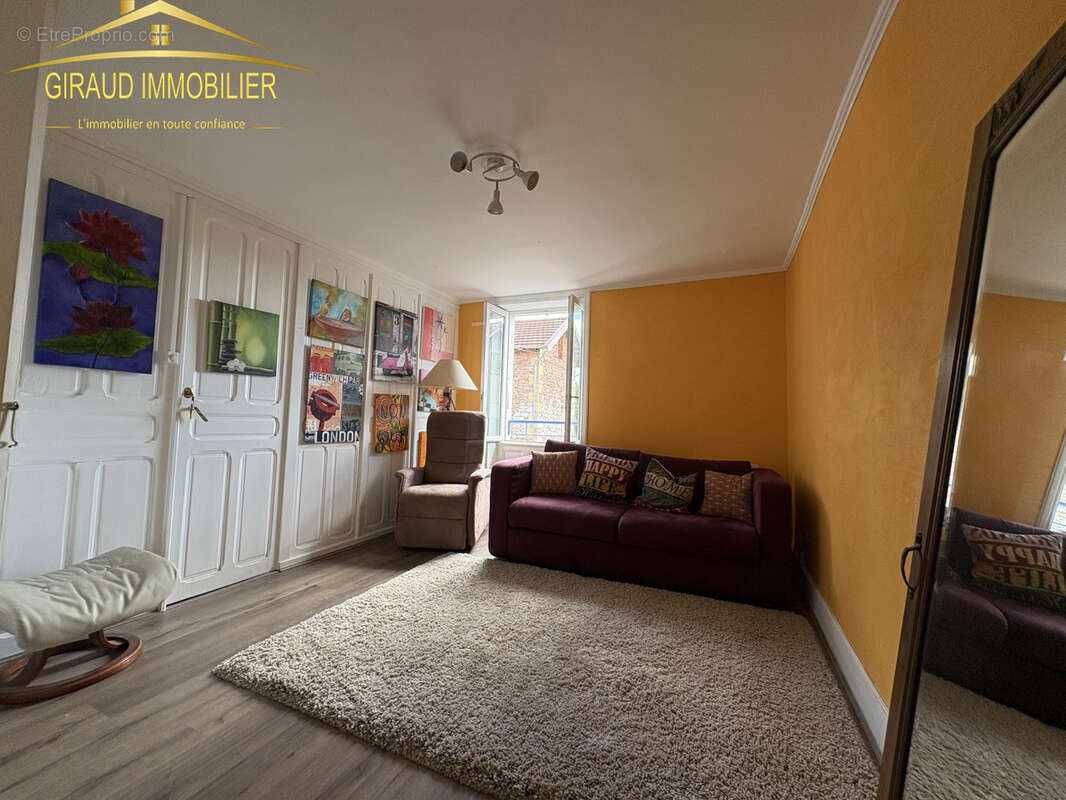 Appartement à CHAUFFAILLES