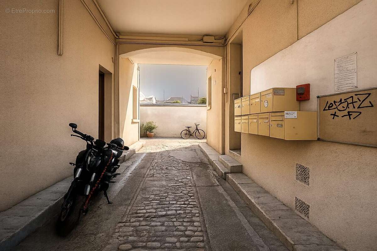 Appartement 265 m² à Tours  - photo 8