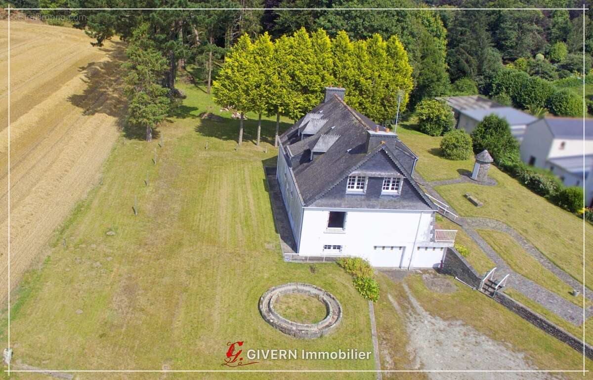 Maison 172 m² à Lanvaudan  - photo 2
