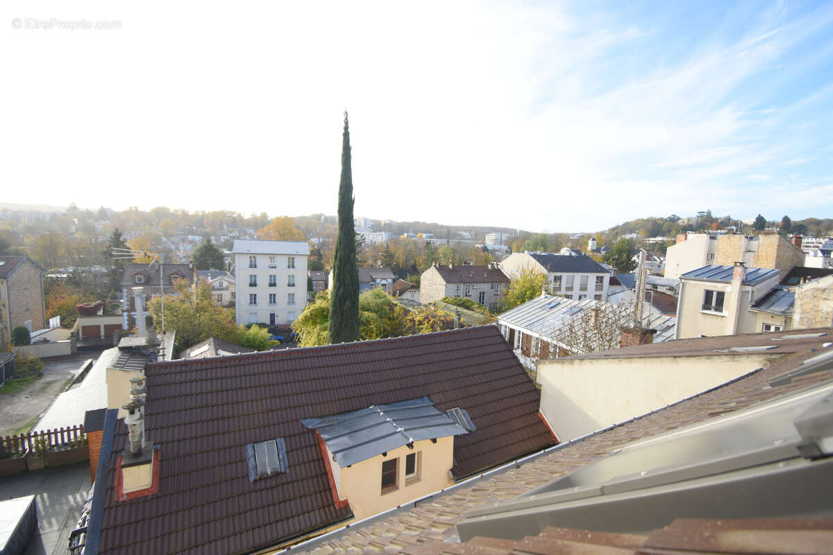 Appartement à VILLE-D&#039;AVRAY