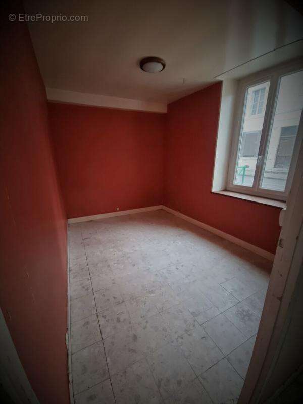 Maison à LES BORDES