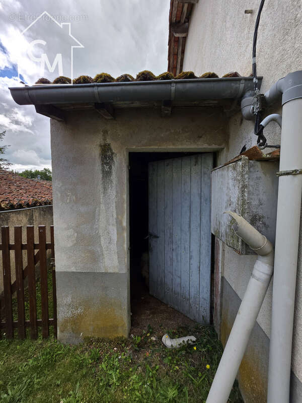 Maison à LESSAC