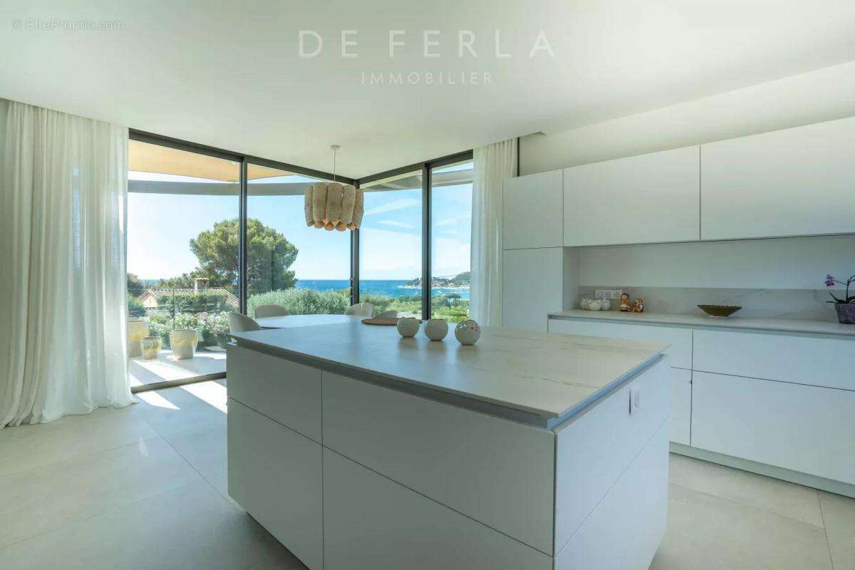 Maison à CAVALAIRE-SUR-MER