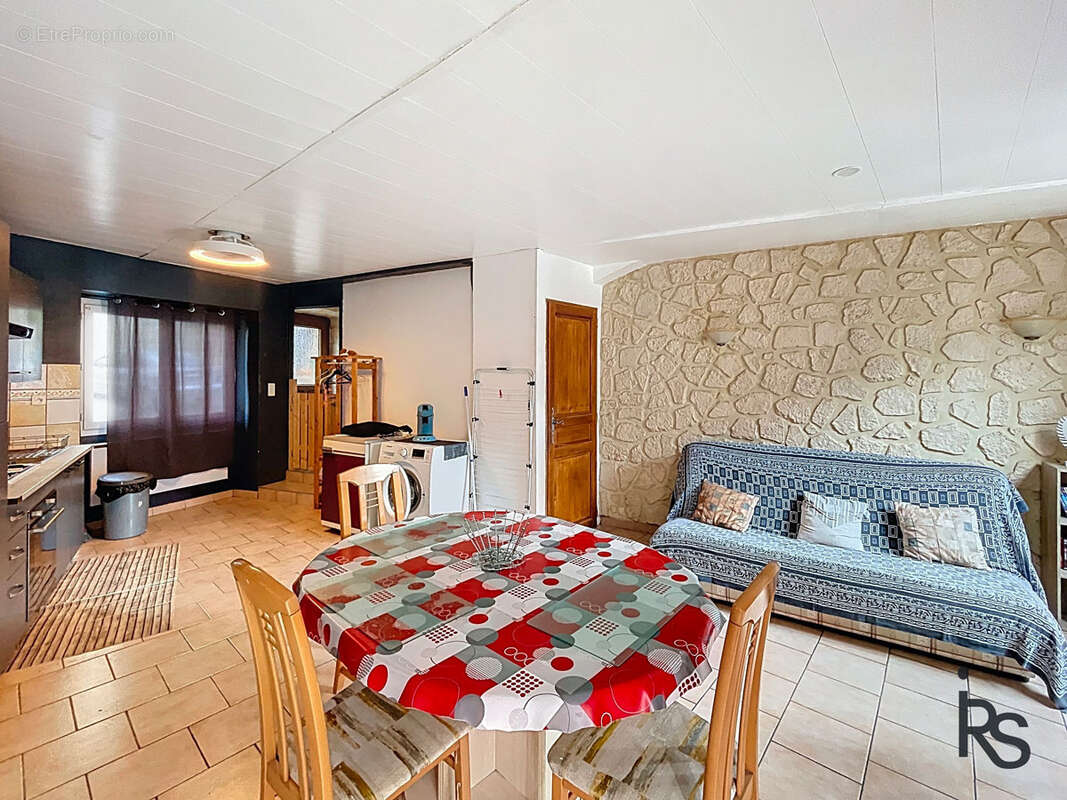 Maison à LARGENTIERE