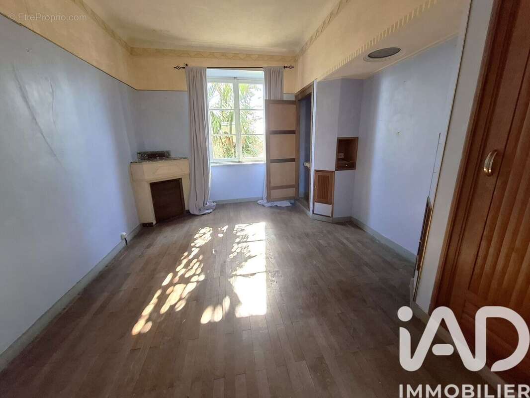 Maison 438 m² à Le Mesnil  - photo 8
