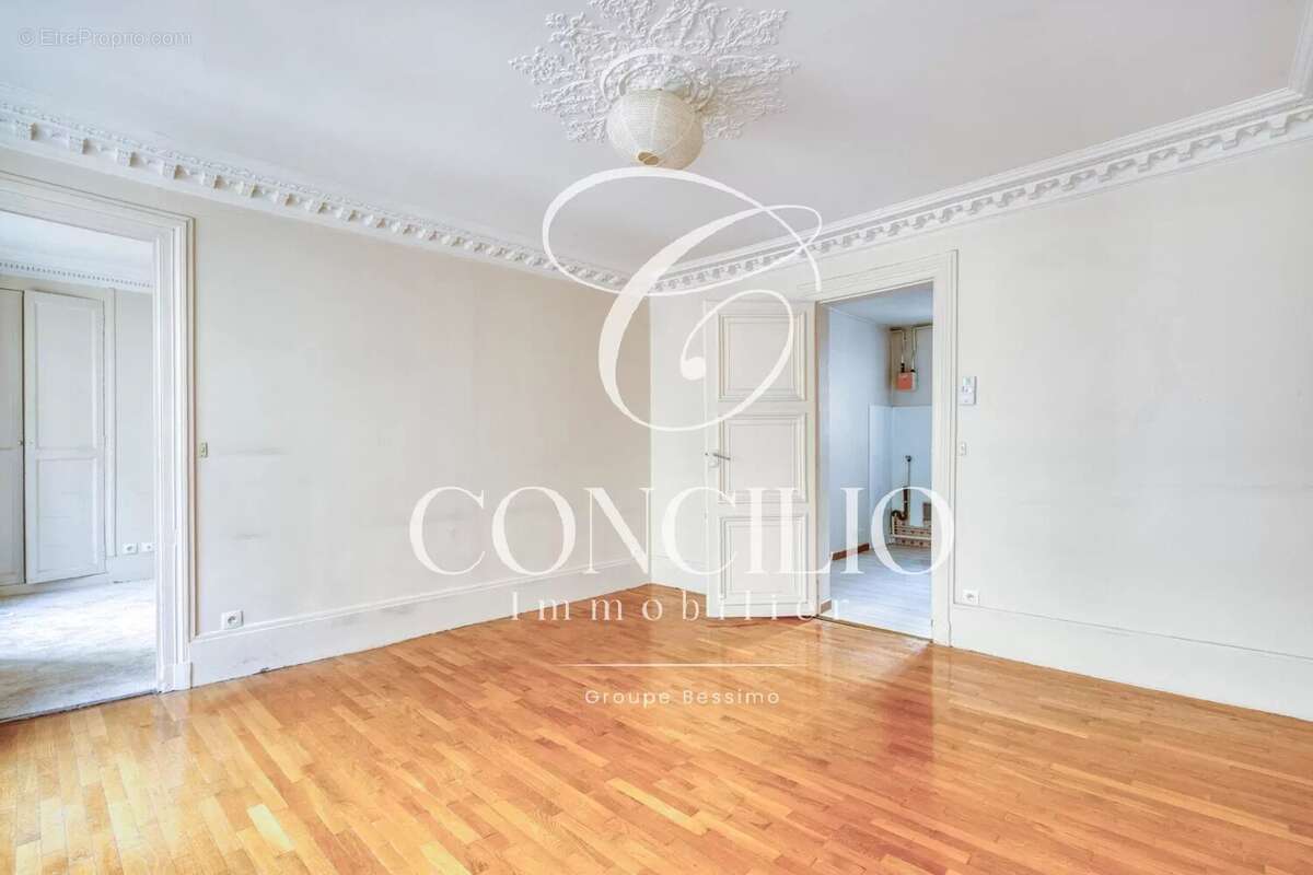 Appartement à PARIS-3E