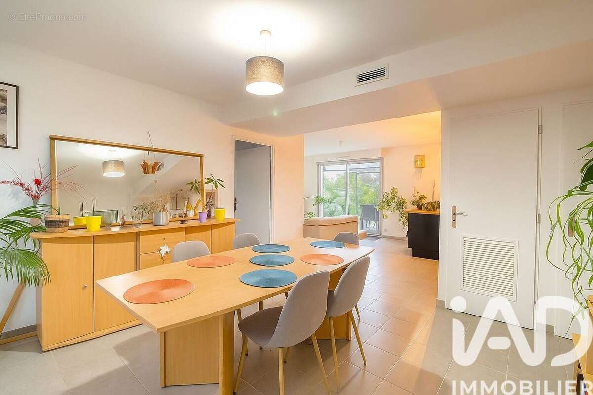 Photo 2 - Maison à SAINT-JUST-LUZAC