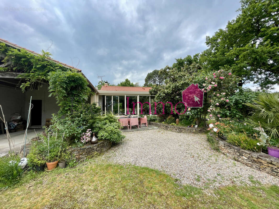 Maison à LA CHAPELLE-HERMIER