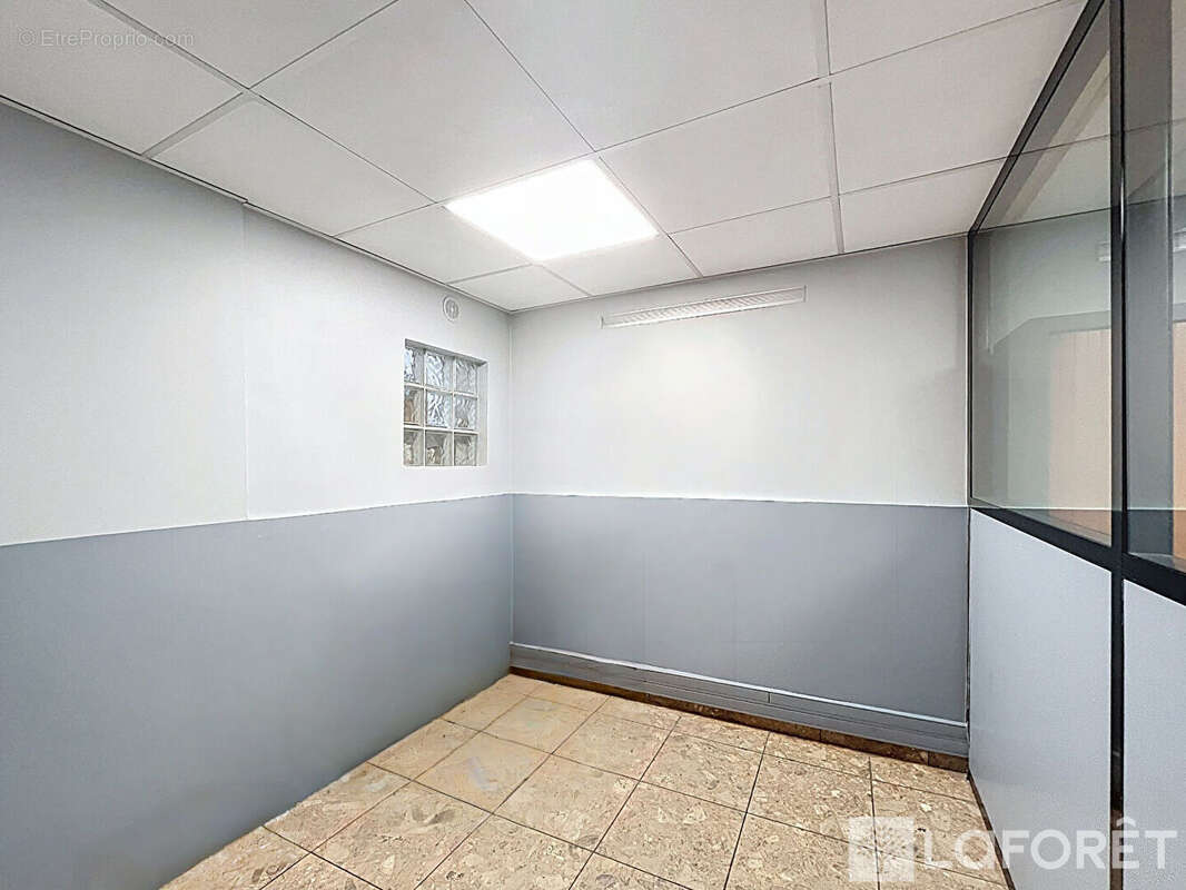 Commerce à SAINT-MICHEL-SUR-ORGE