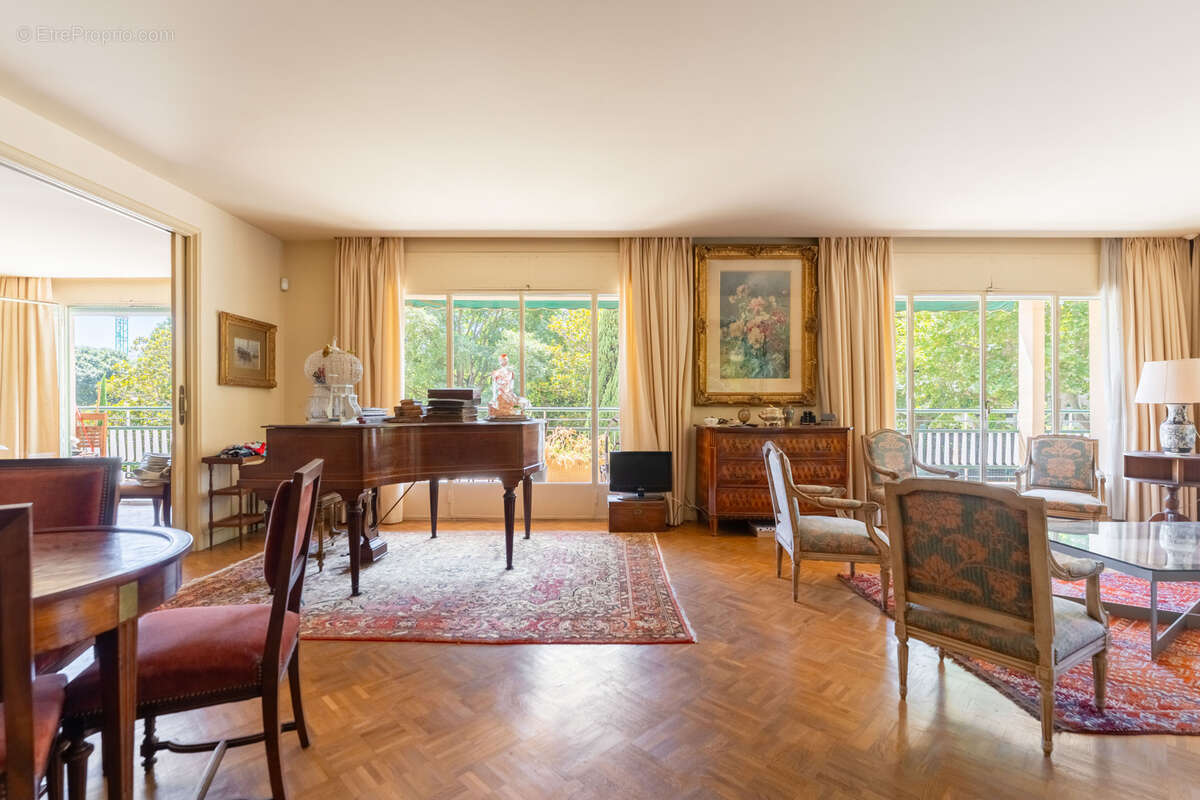 Appartement à MARSEILLE-8E