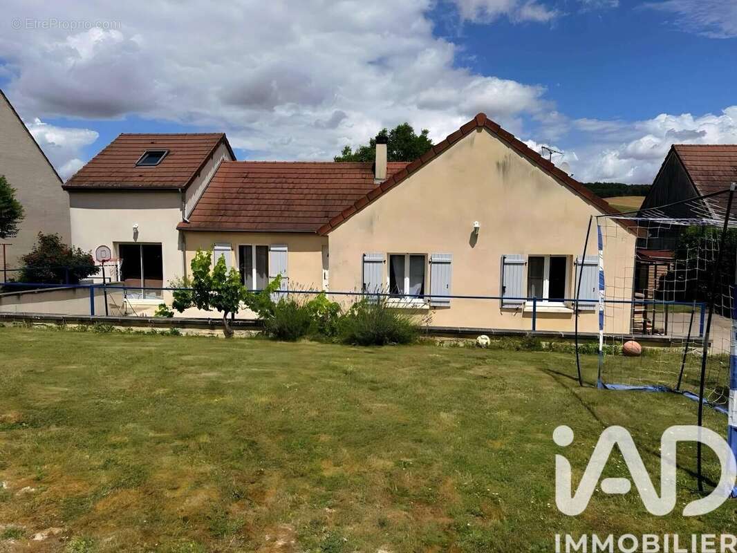 Maison 153 m² à Nailly  - photo 2