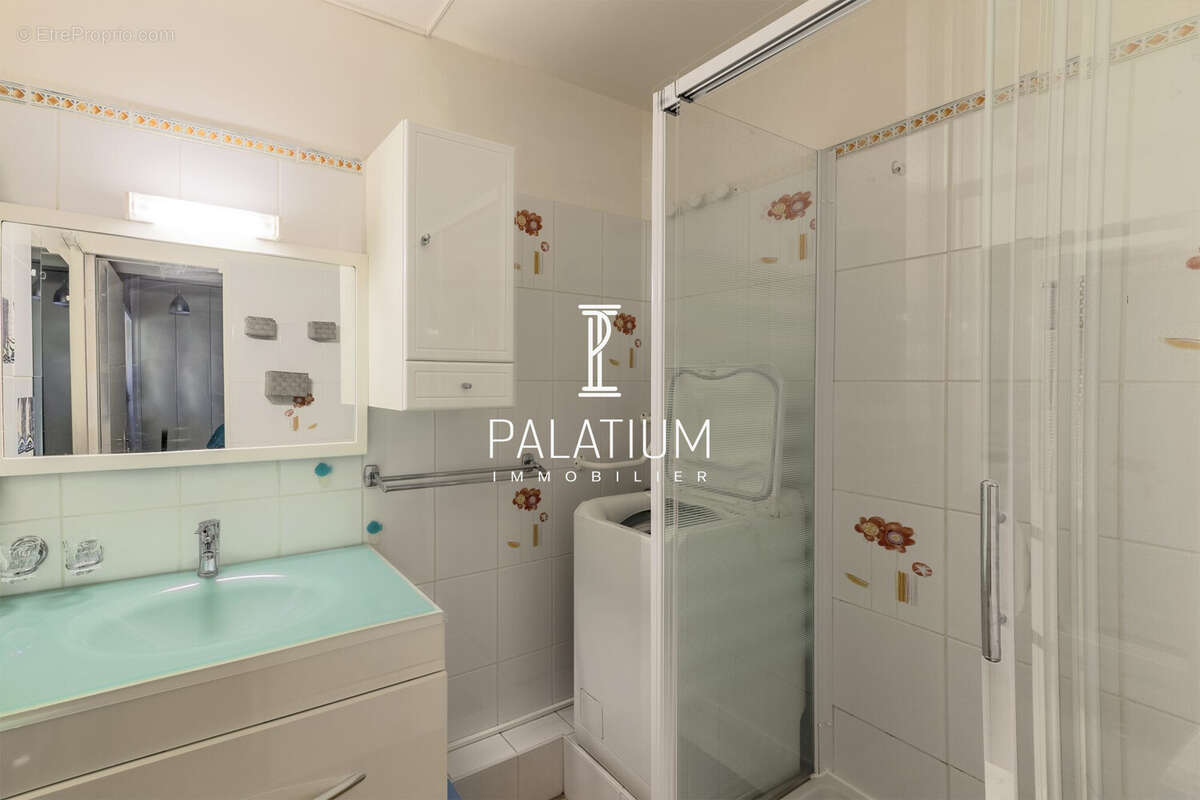Appartement à GREOUX-LES-BAINS