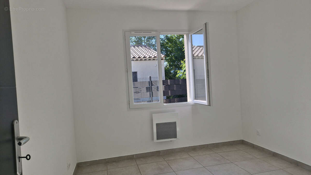 Maison à POURRIERES