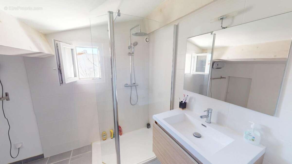 Maison à COURNONTERRAL