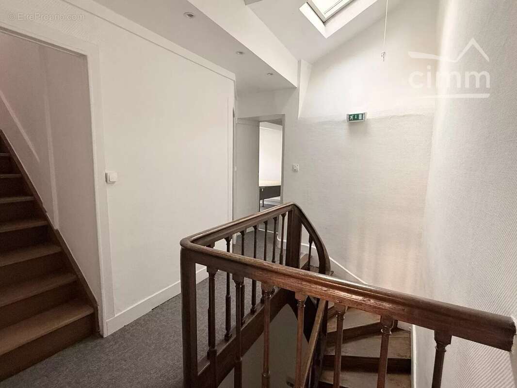 Immeuble de bureaux - centre-ville de blois - investissement ou installation d'entreprise - photo 8