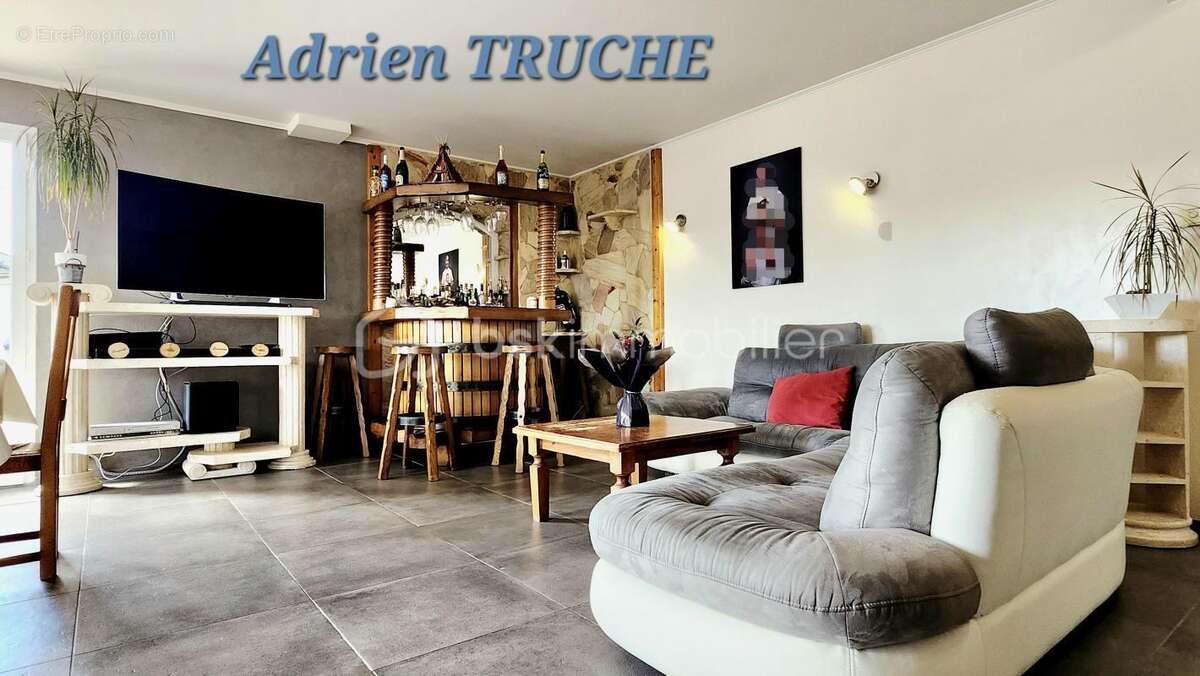 Maison à VETRAZ-MONTHOUX