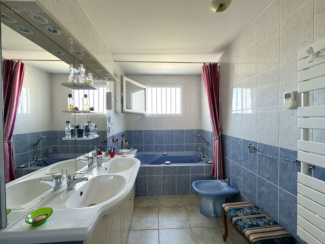 Maison à SAINT-CYPRIEN